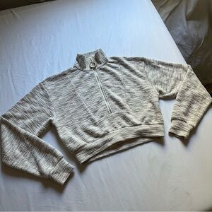 DIVINE HERITAGE tan tweed gold hardware zipper cropped boxy polo sweater